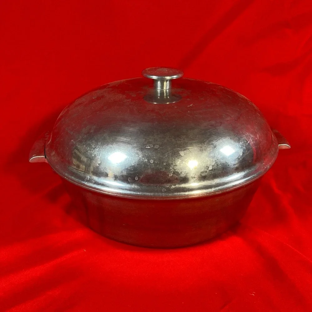 Dutch Oven 12in Silver / 5 Quart / Cast Aluminum Roaster w/ Lid